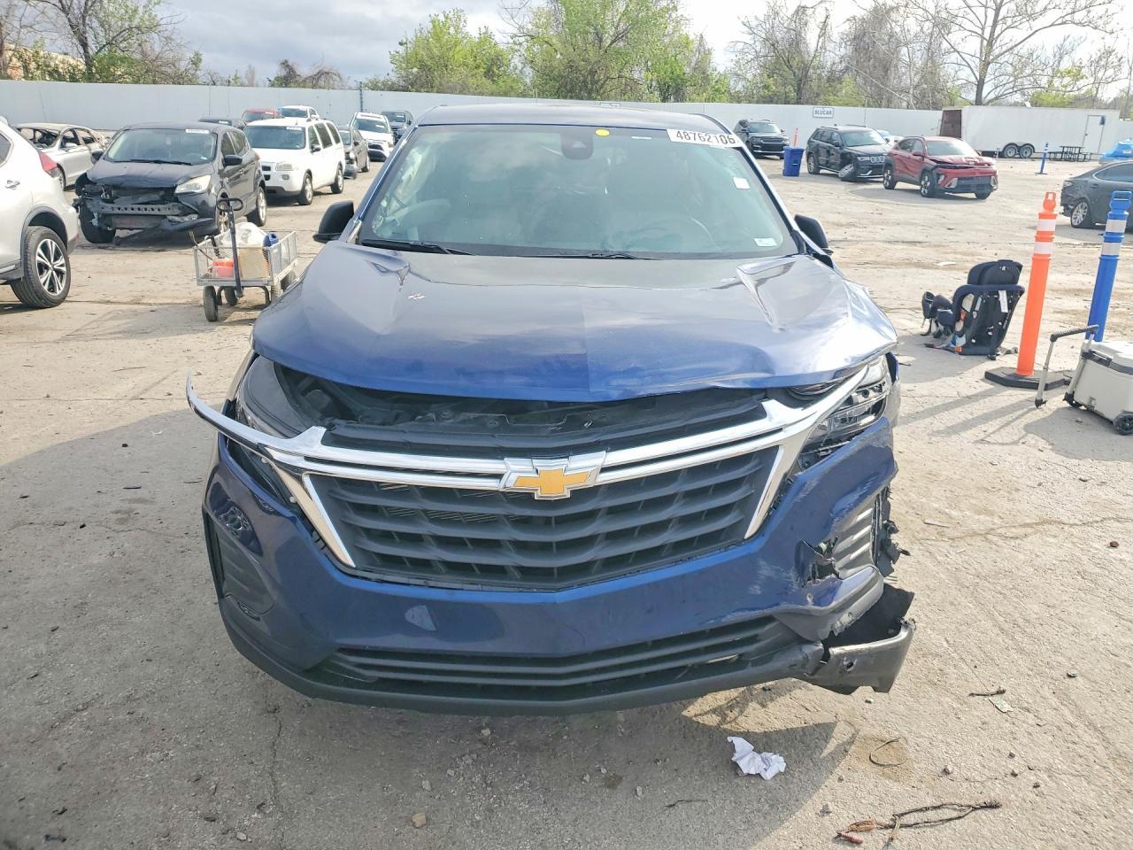 2022 Chevrolet Equinox Ls - Image 5