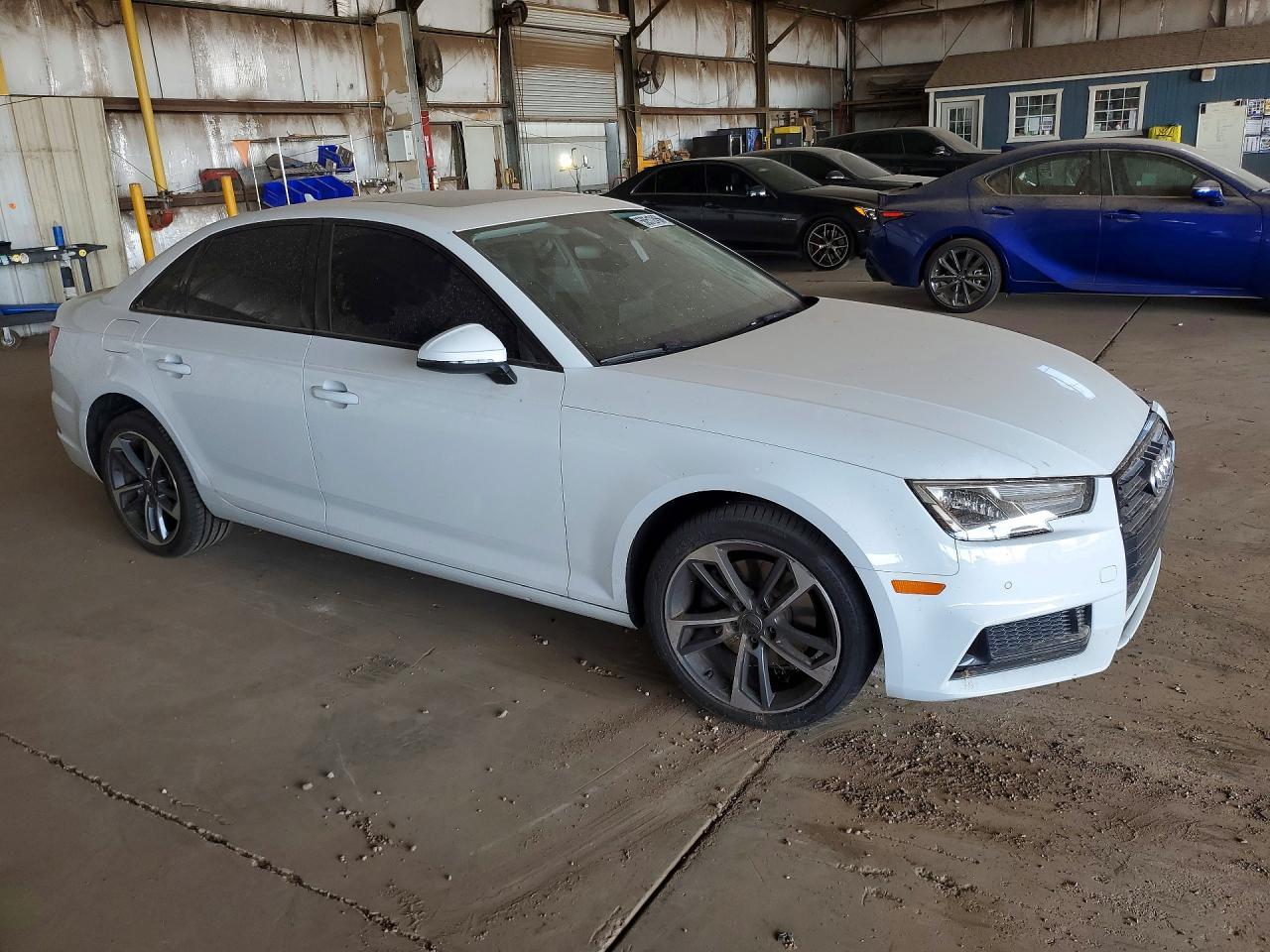 2019 Audi A4 Premium - Фото 4