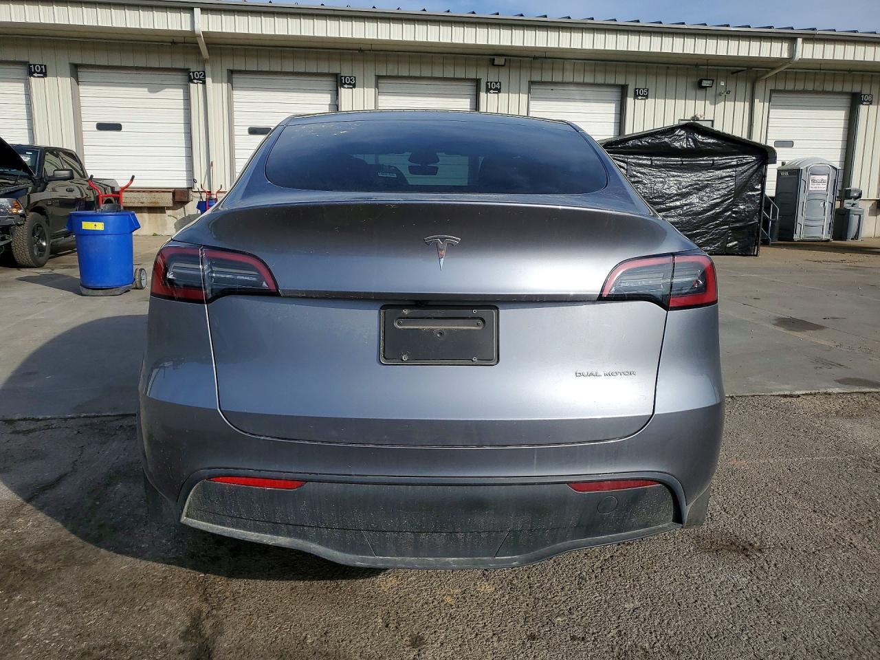 2024 Tesla Model Y - Фото 6