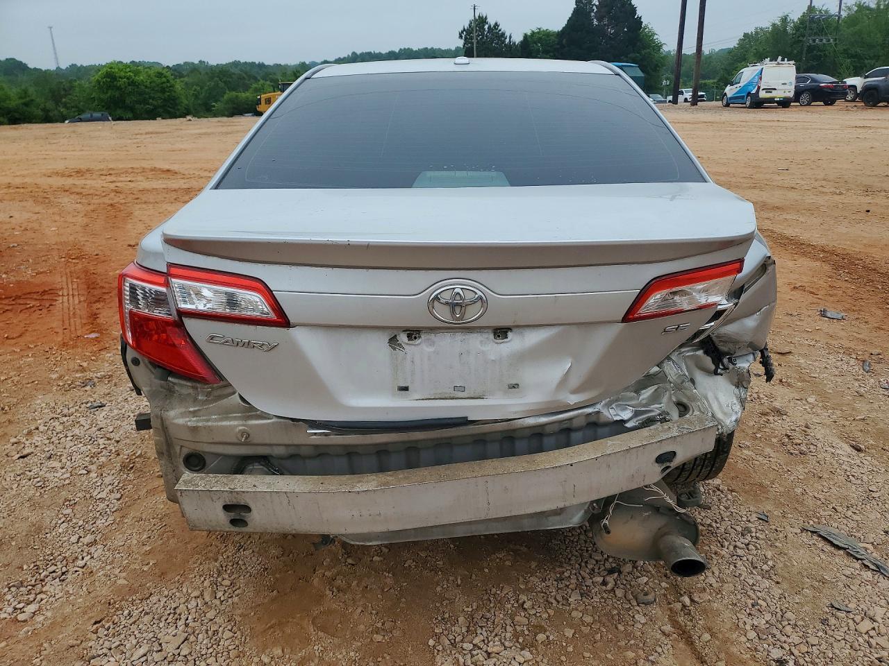 2014 Toyota Camry Se - Image 6