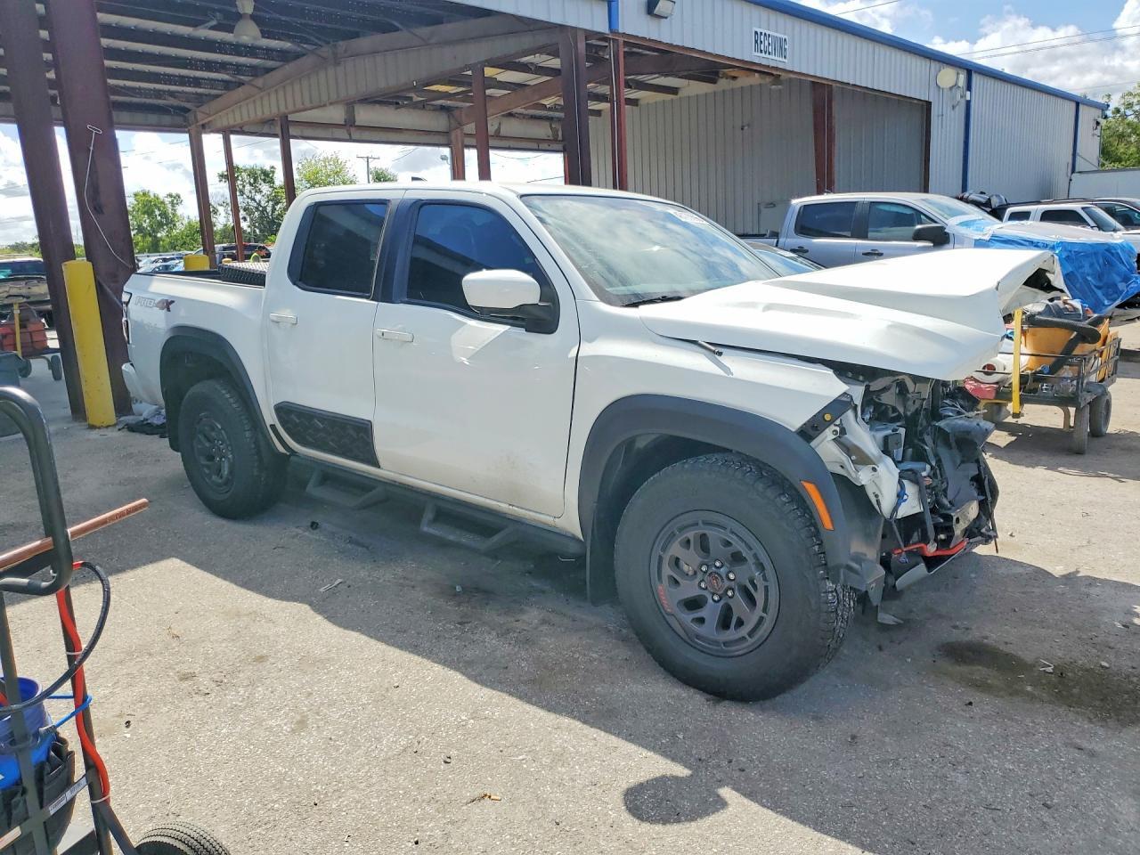 2025 Nissan Frontier Pro-4X - Фото 4