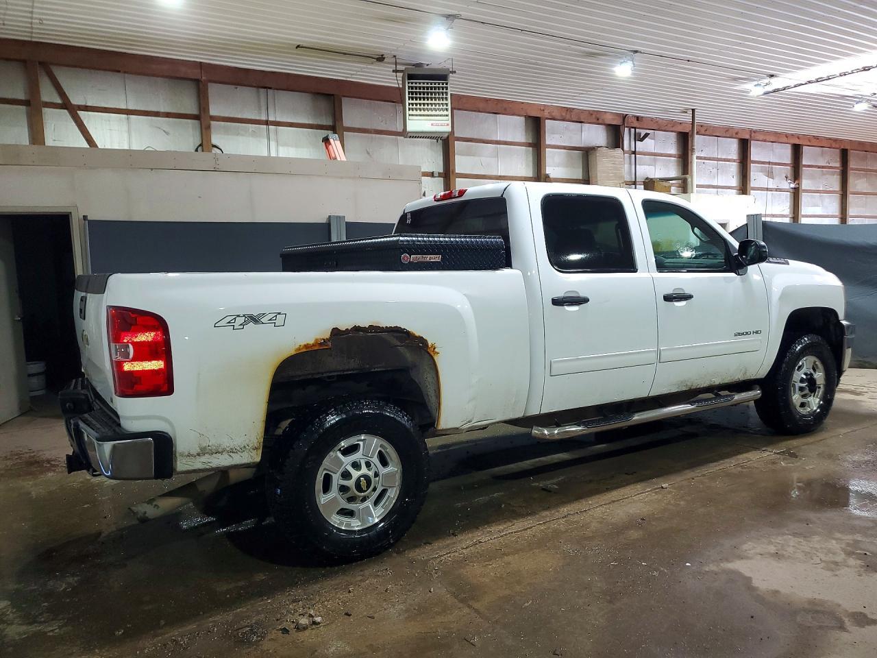 2011 Chevrolet Silverado K2500 Heavy Duty Lt - Image 3