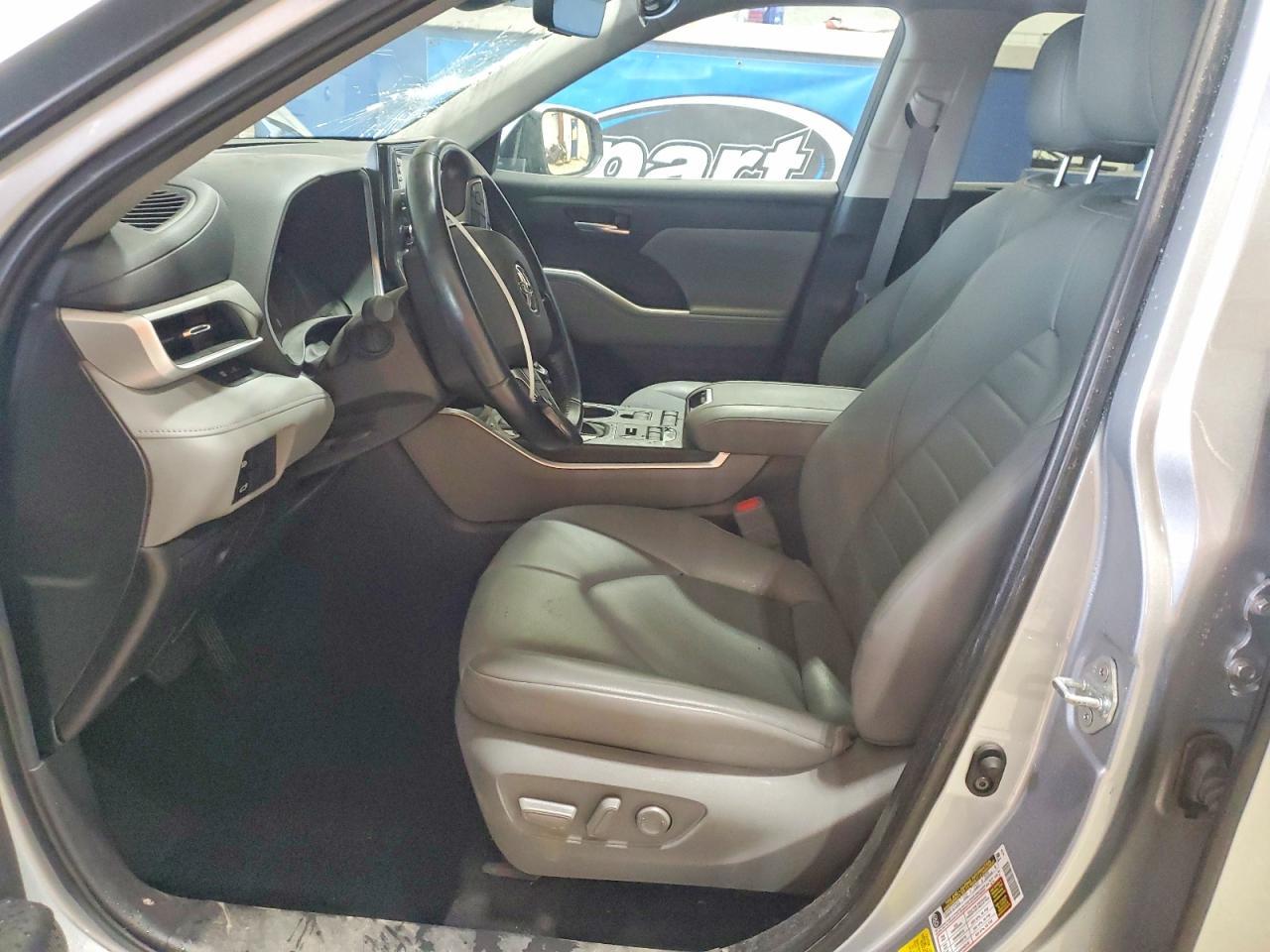 2021 Toyota Highlander Xle - Image 7