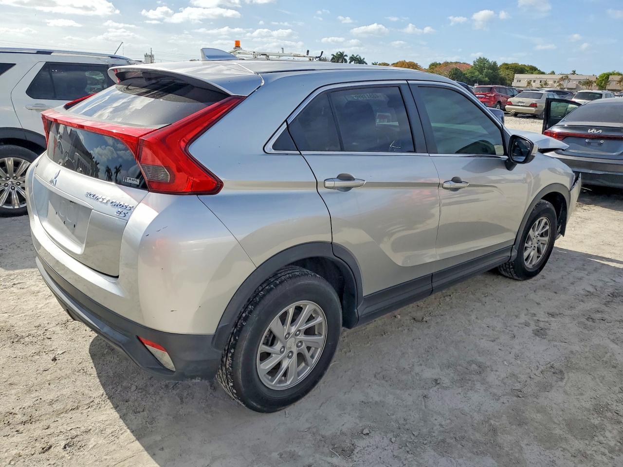 2019 Mitsubishi Eclipse Cross Es - Фото 3