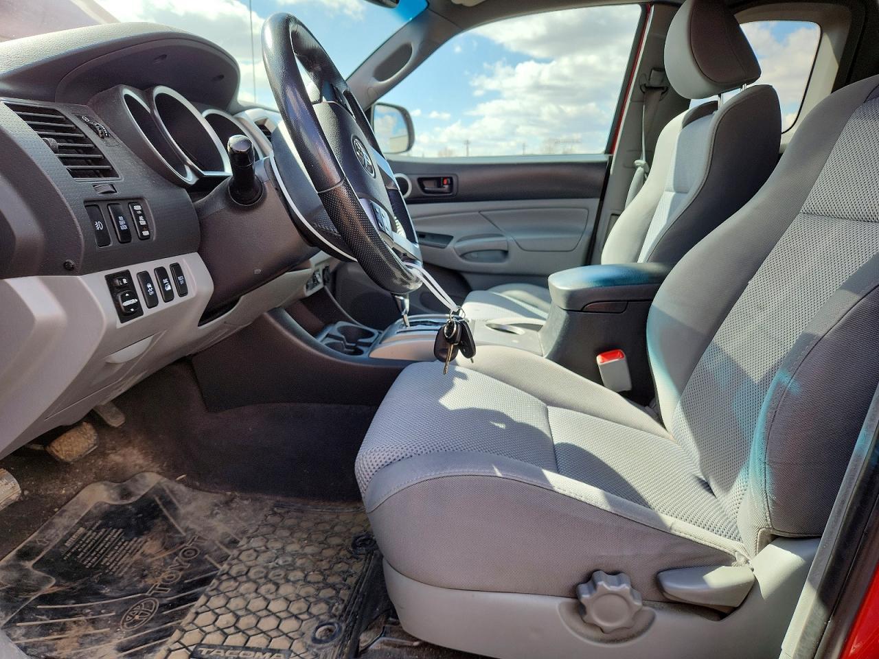 2012 Toyota Tacoma V6 - Image 7