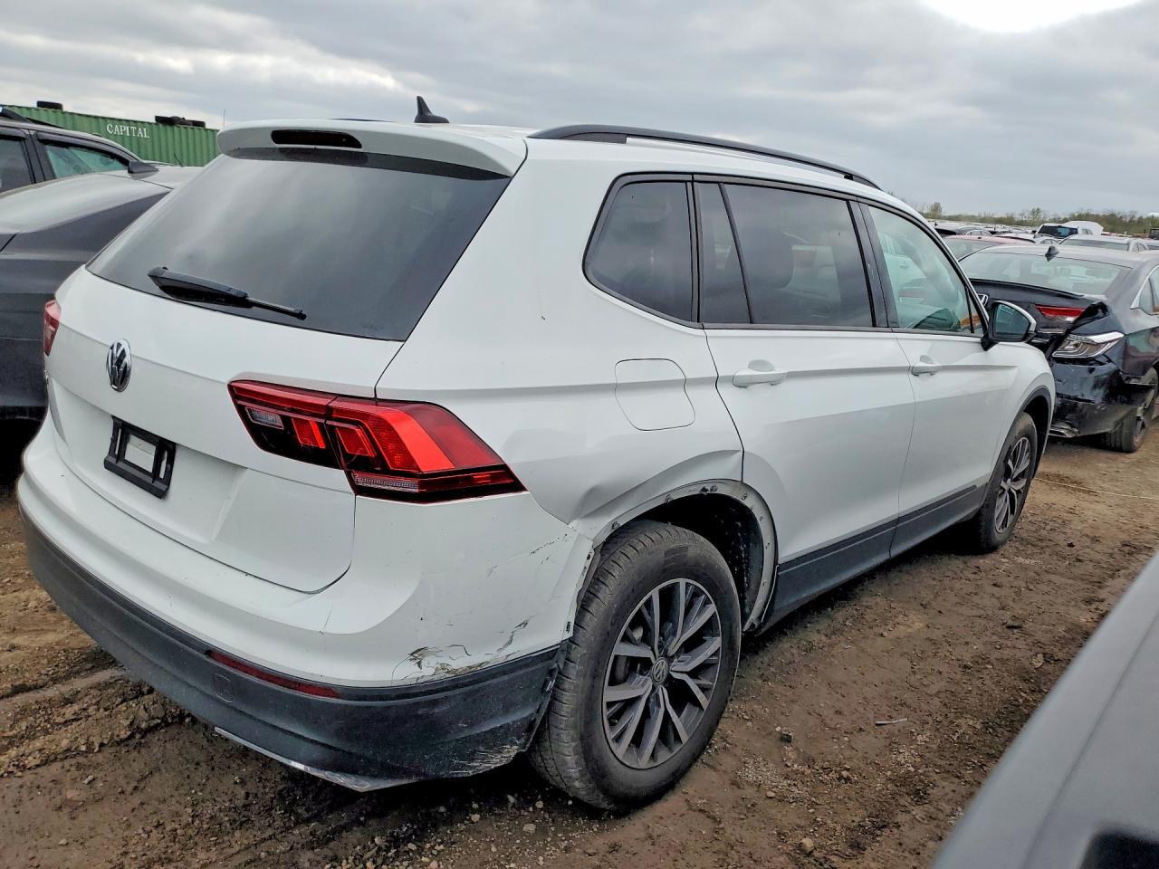 2021 Volkswagen Tiguan S - Фото 3