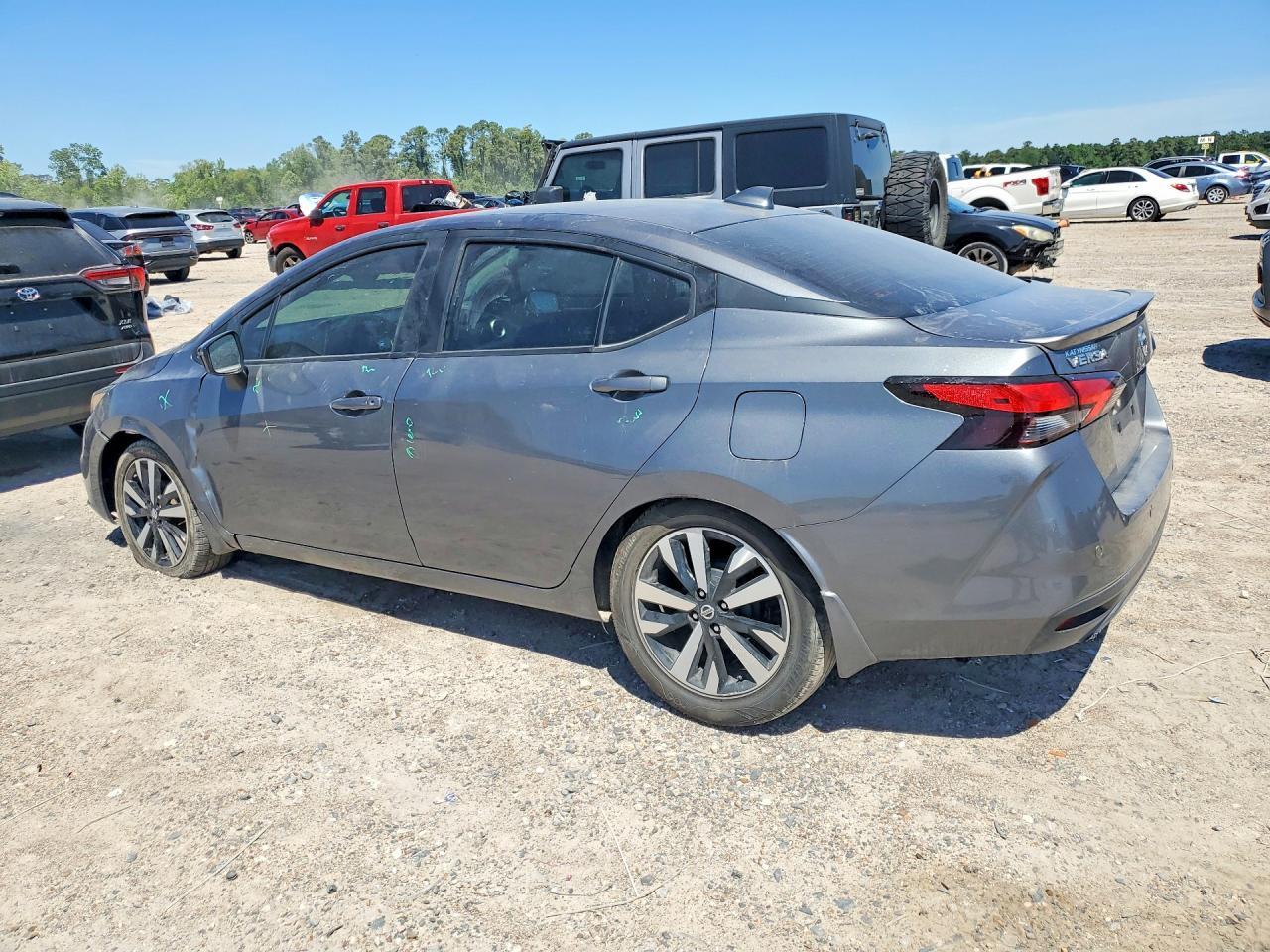 2022 Nissan Versa Sr - Фото 2