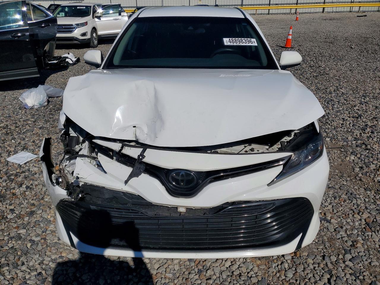 2020 Toyota Camry Le - Image 5