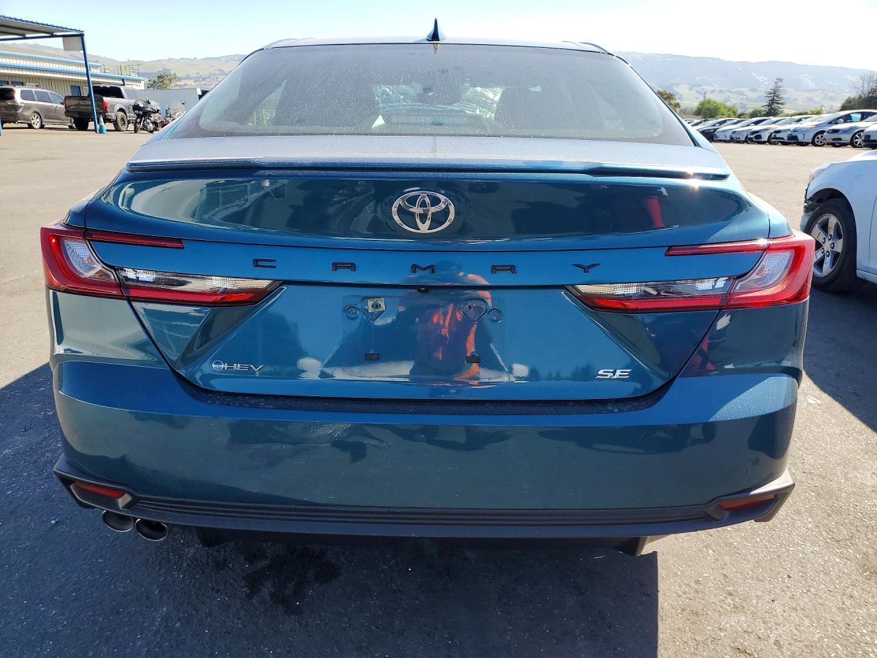 2025 Toyota Camry Se - Фото 6