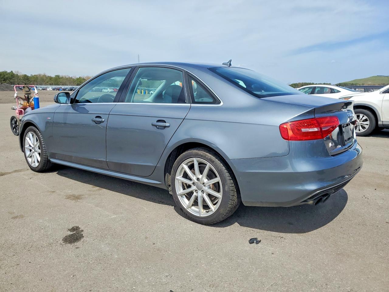2015 Audi A4 Premium - Фото 2