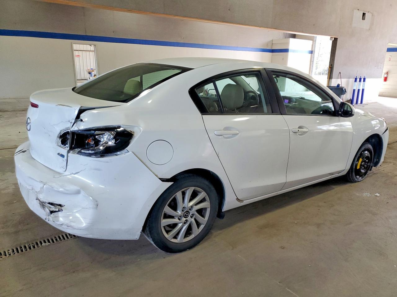 2013 Mazda 3 I - Фото 3