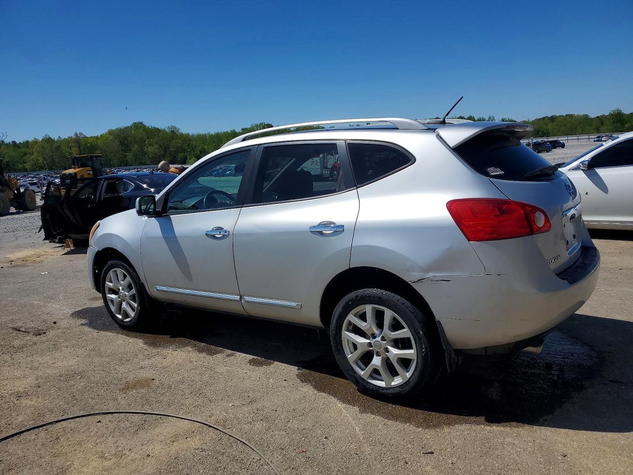 2013 Nissan Rogue S - Image 2