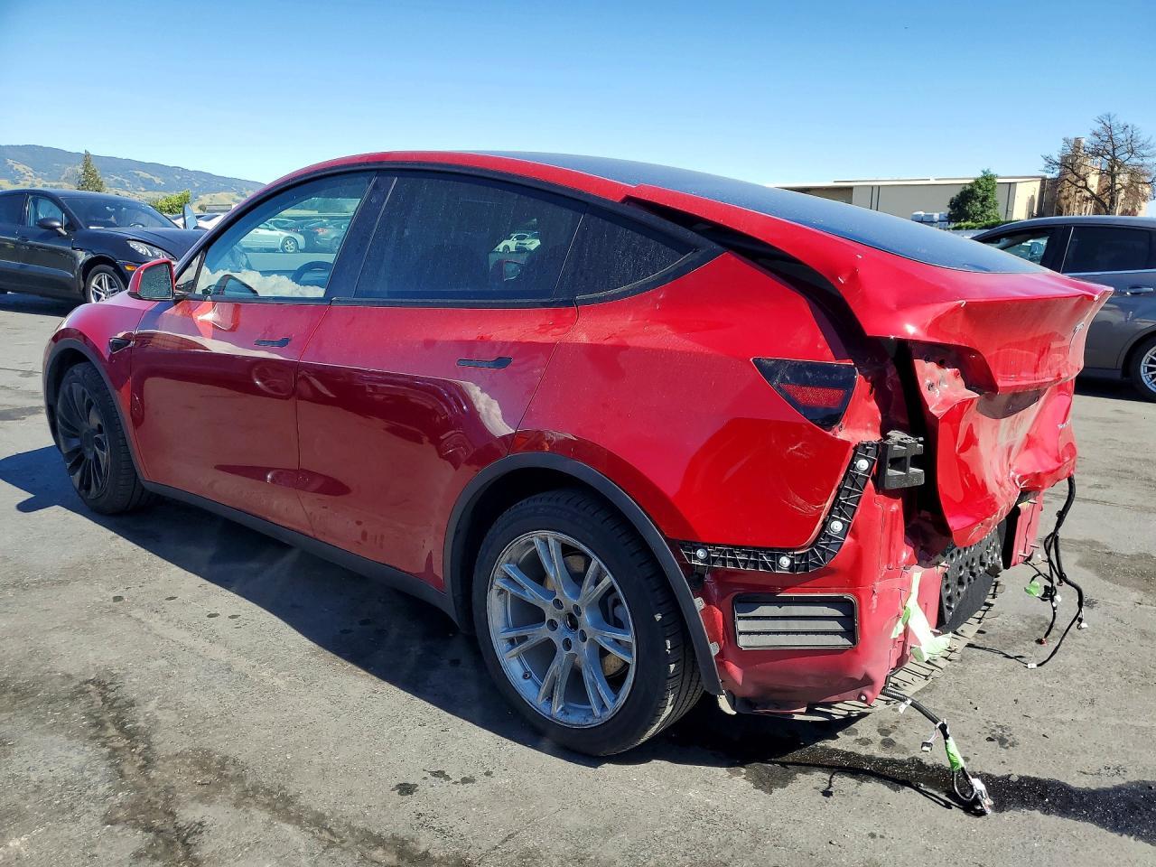2022 Tesla Model Y - Image 2
