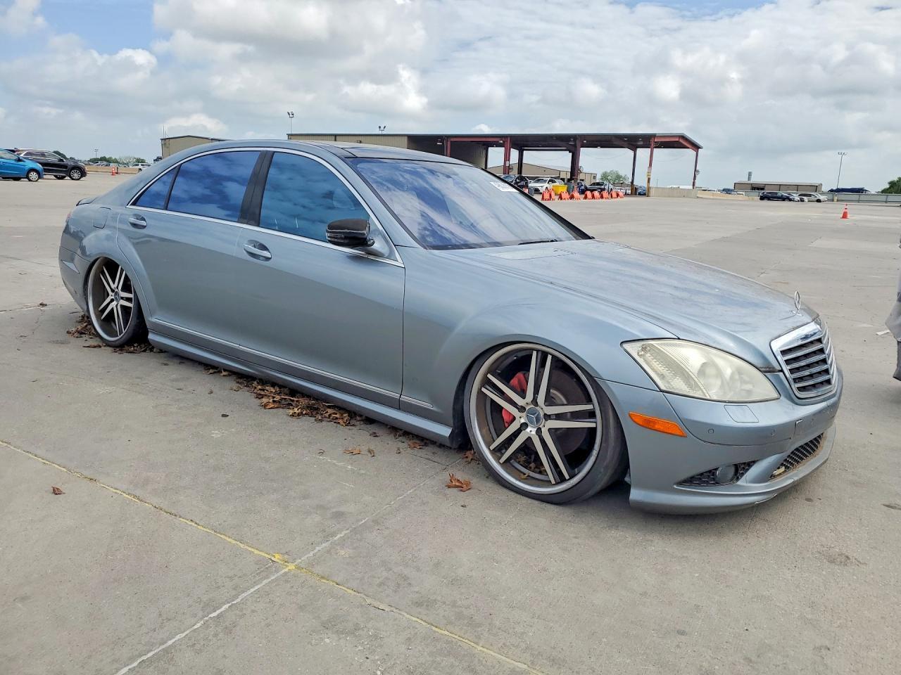 2008 Mercedes-Benz S 550 4Matic - Image 4