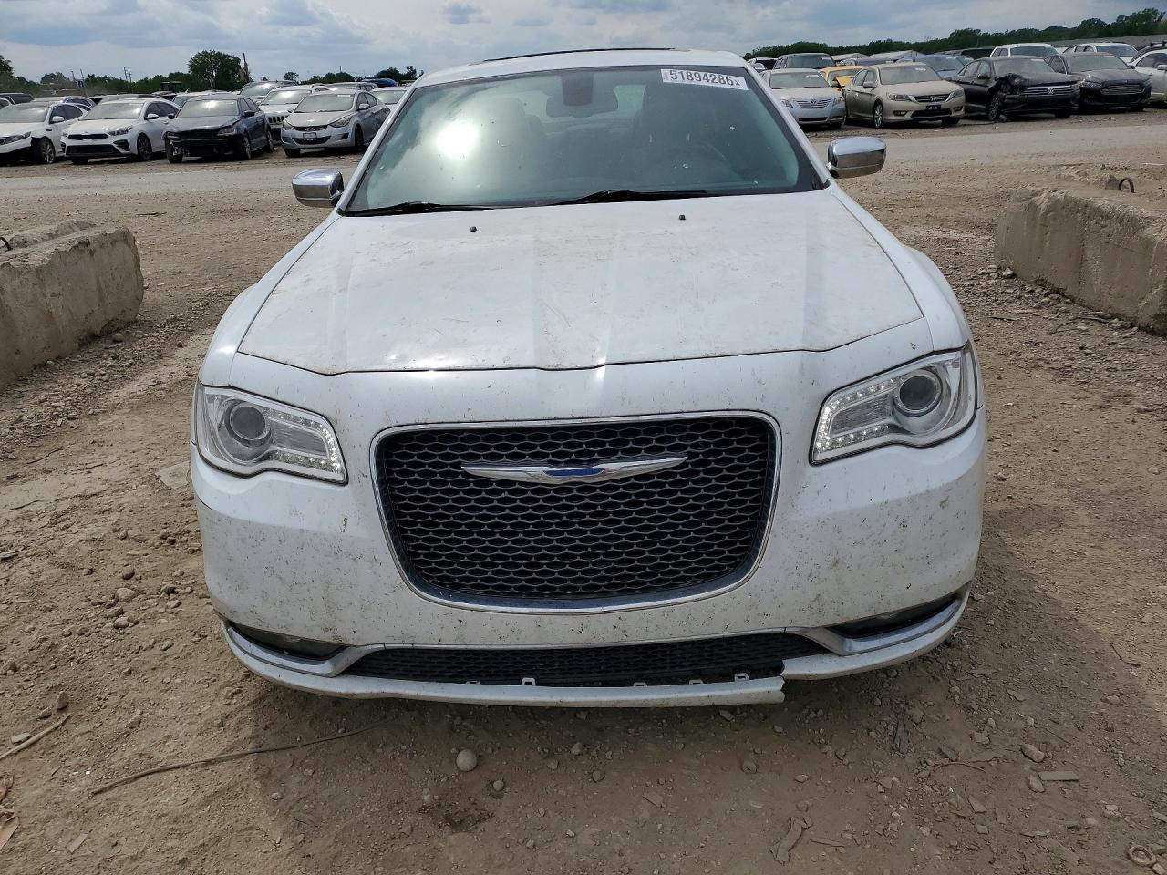 2017 Chrysler 300C - Фото 5