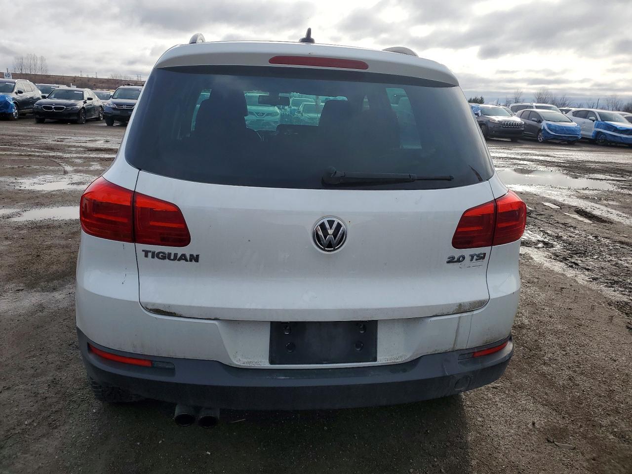 2016 Volkswagen Tiguan - Image 6