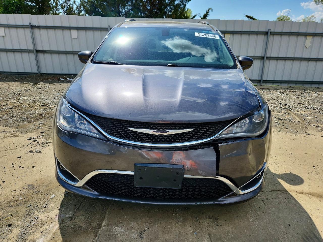 2017 Chrysler Pacifica Touring L Plus - Фото 5