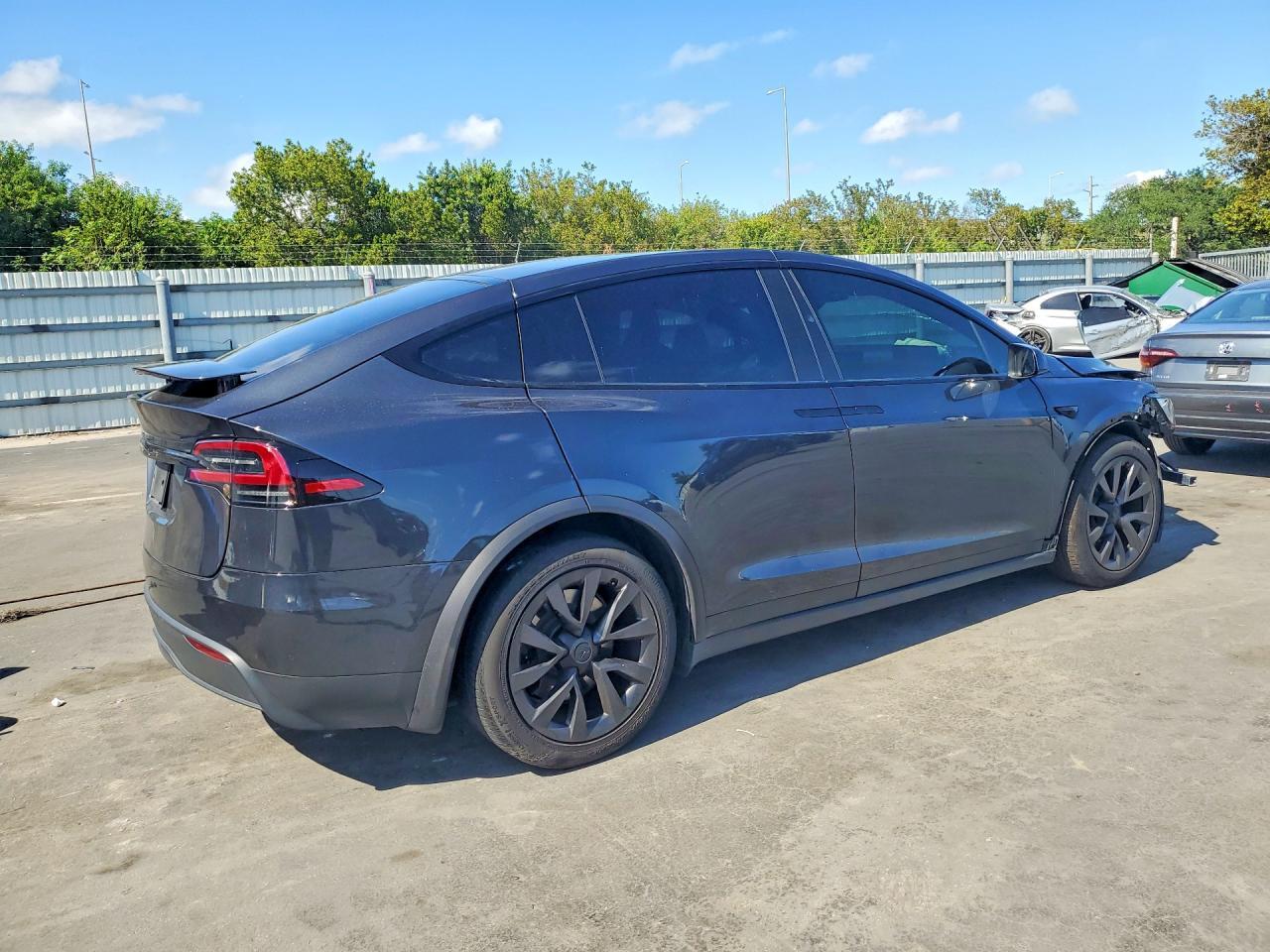 2024 Tesla Model X - Image 3
