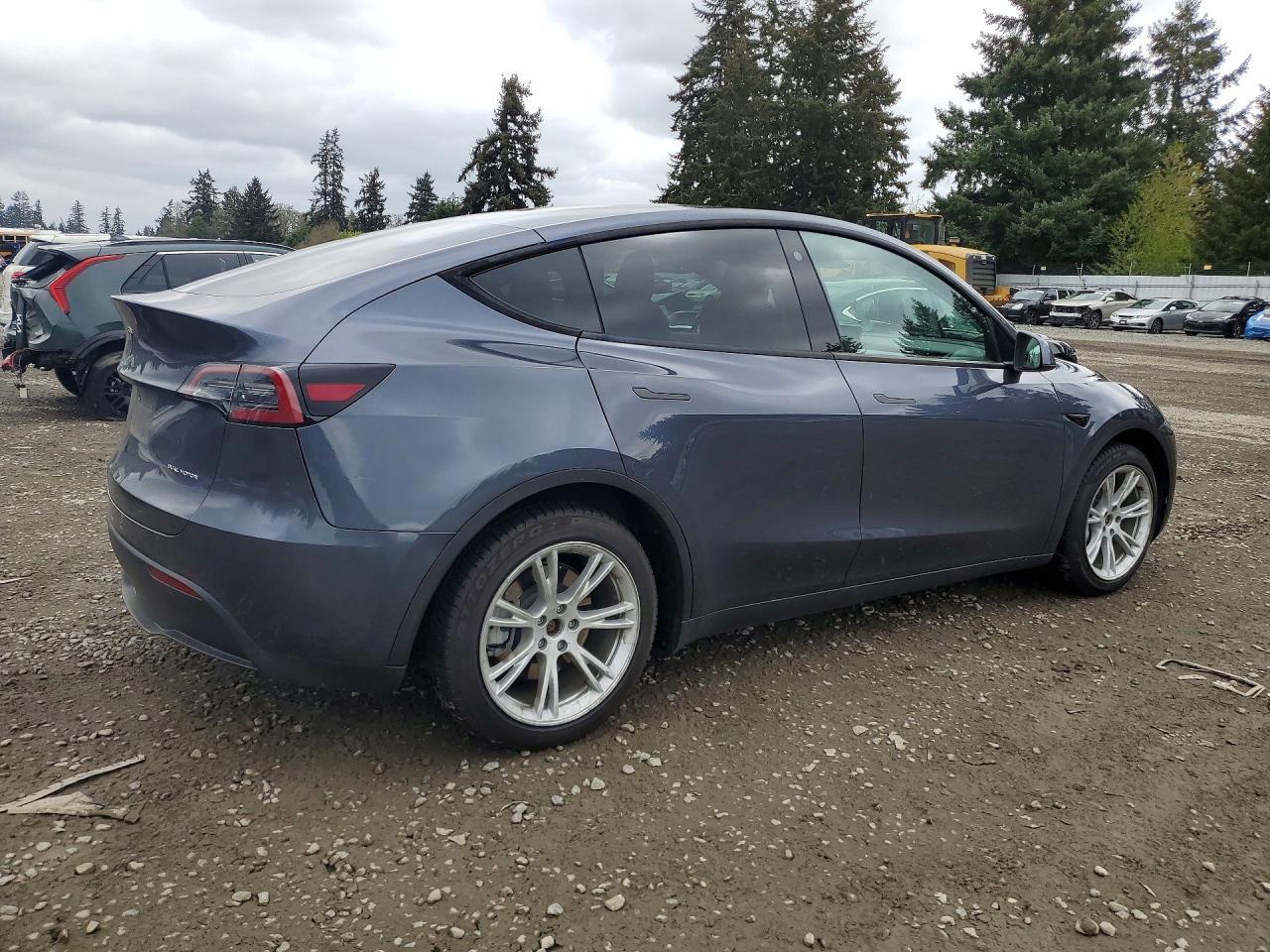 2022 Tesla Model Y - Фото 3