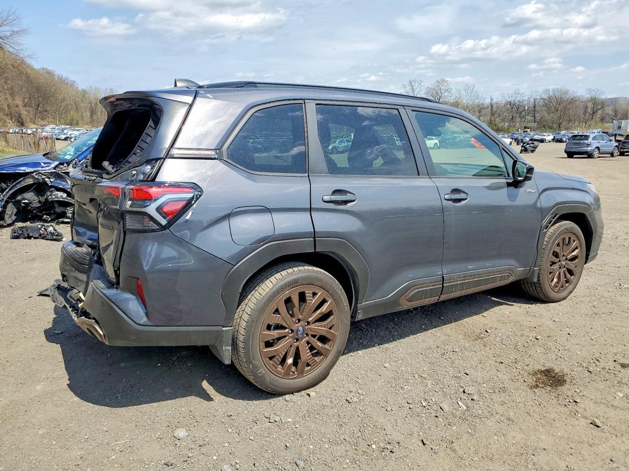2025 Subaru Forester Sport - Фото 3