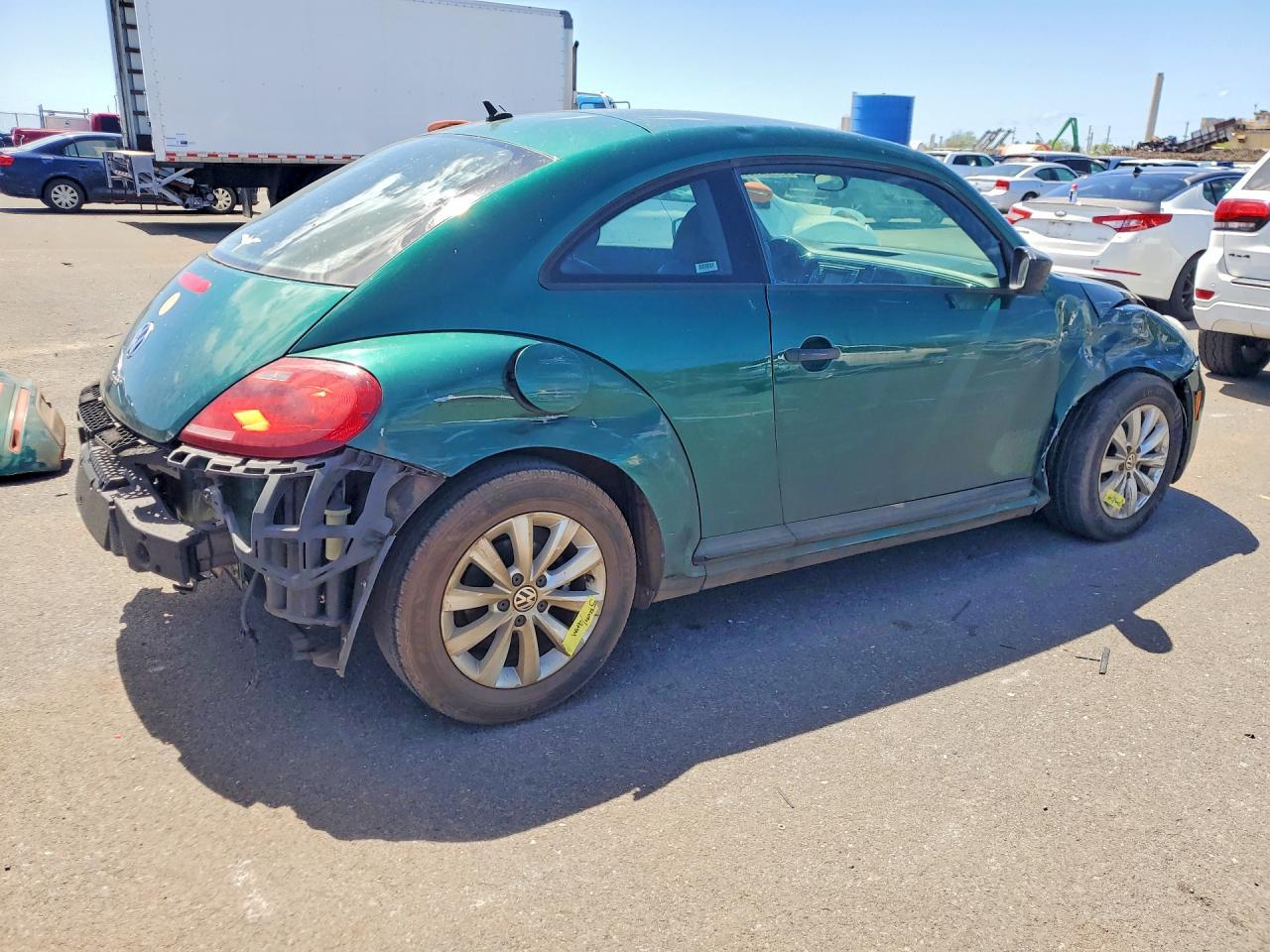 2017 Volkswagen Beetle 1.8T - Image 3