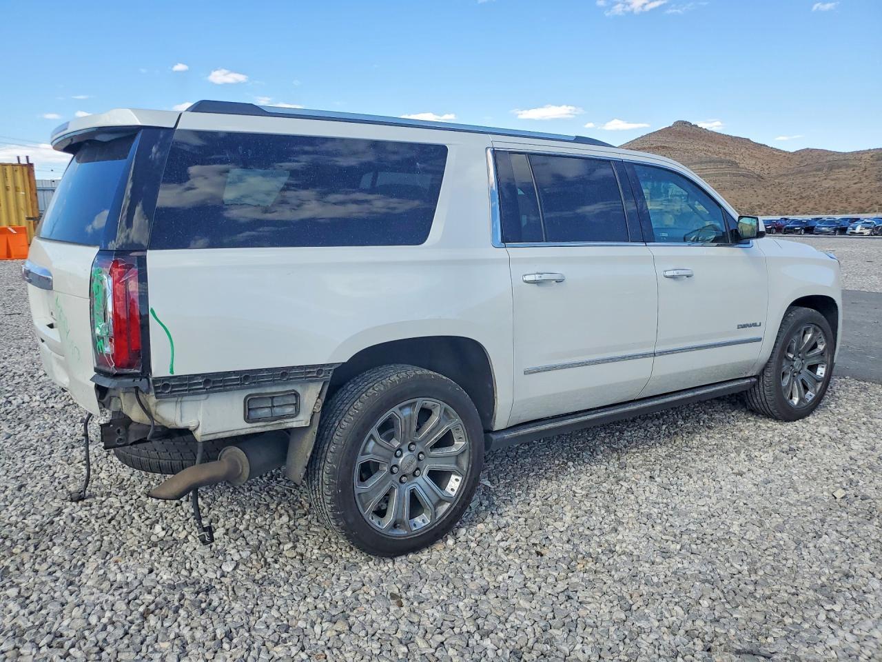 2017 GMC Yukon Xl Denali - Фото 3