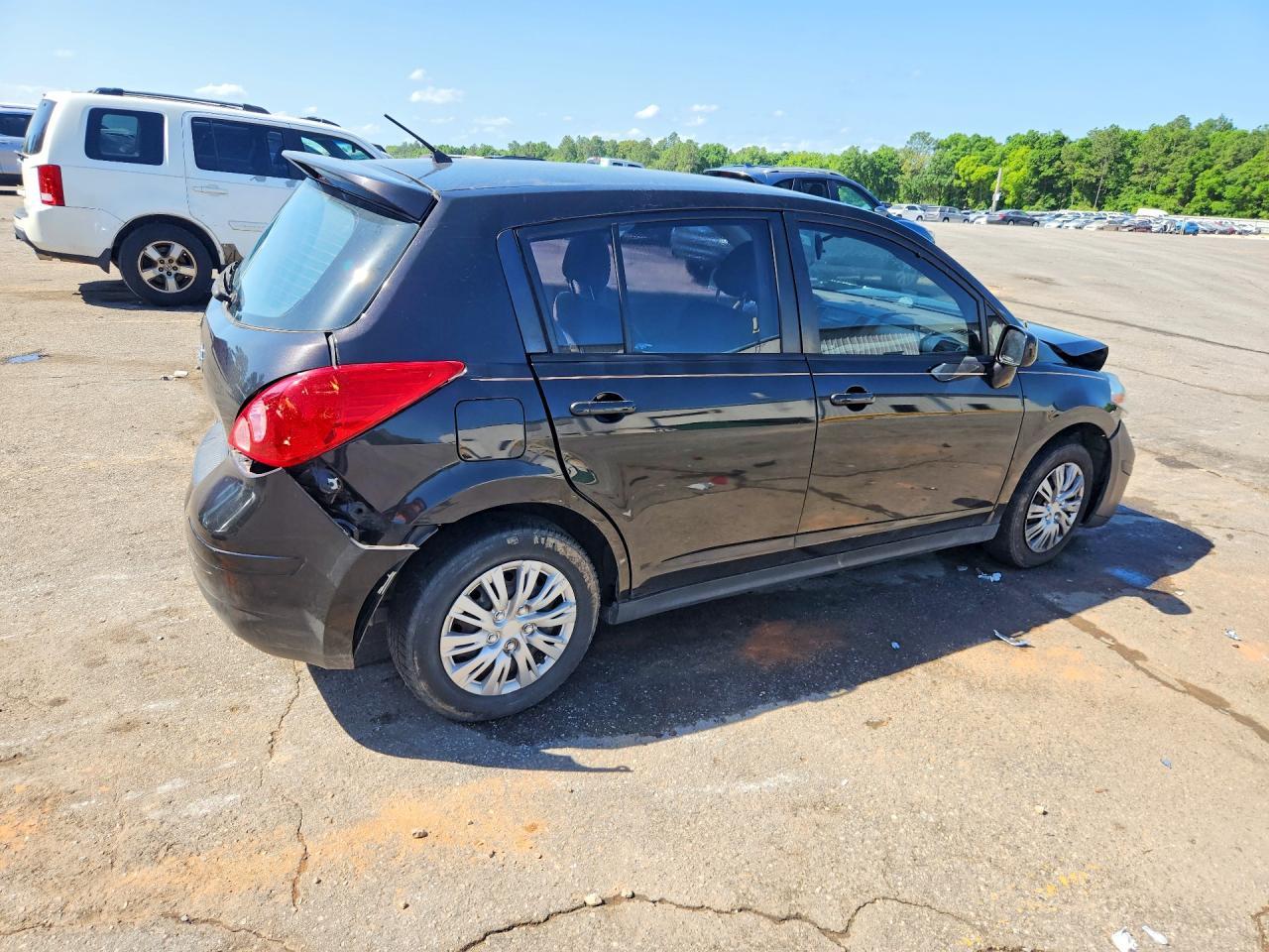 2011 Nissan Versa 1.8 S - Фото 3