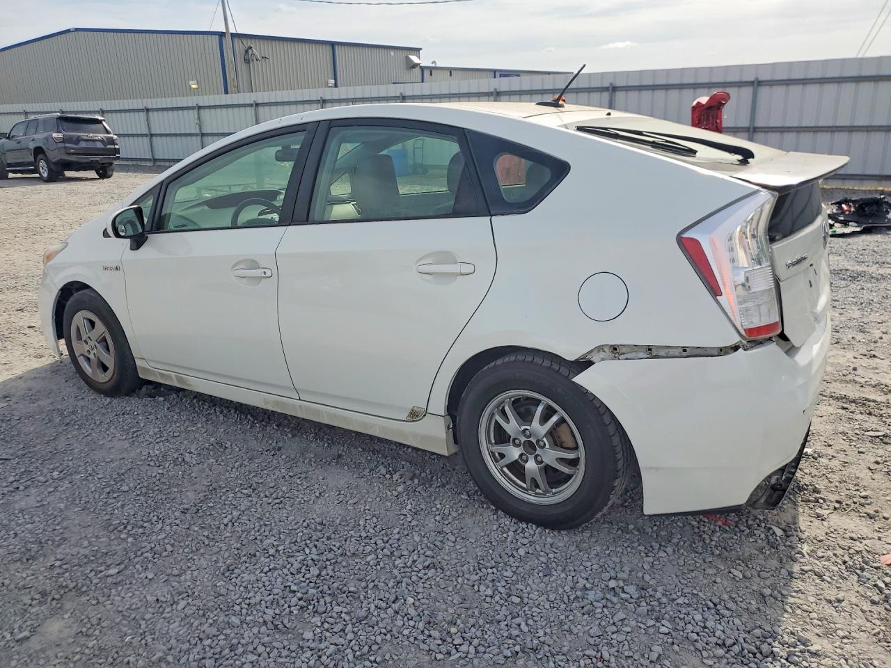 2011 Toyota Prius Two - Фото 2