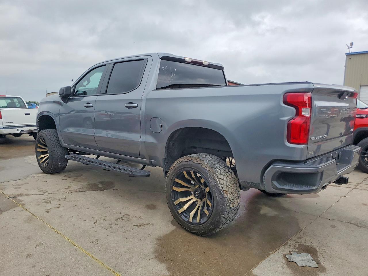 2021 Chevrolet Silverado C1500 Rst - Фото 2