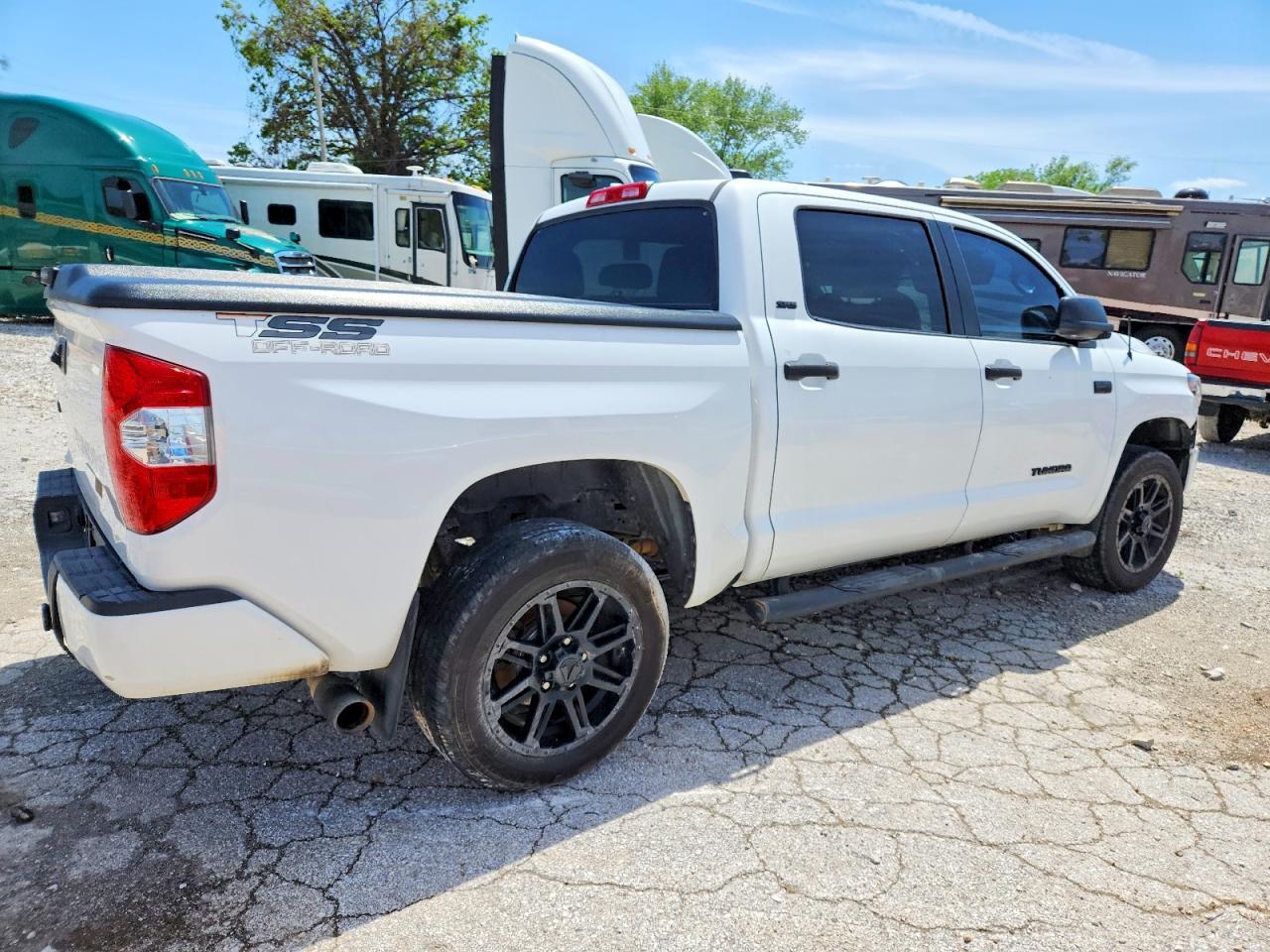 2018 Toyota Tundra Crewmax Sr5 - Фото 3