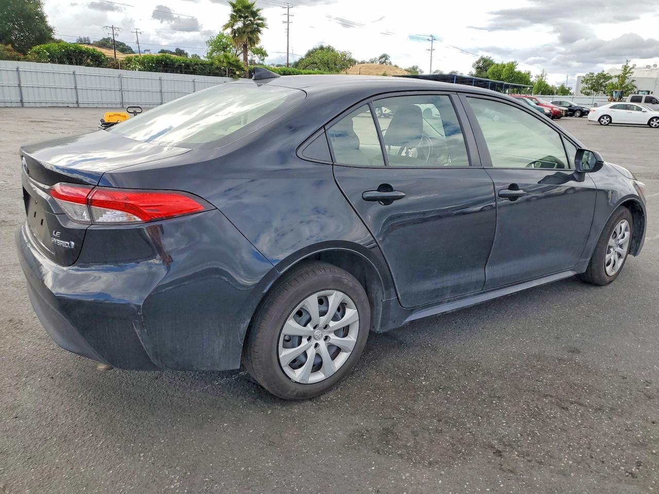 2023 Toyota Corolla Hybrid Le - Фото 3