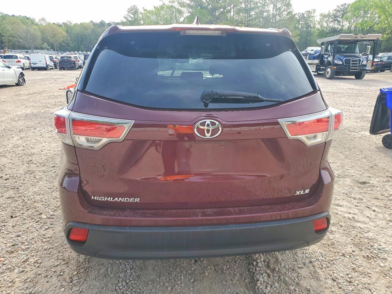 2016 Toyota Highlander Xle - Image 6