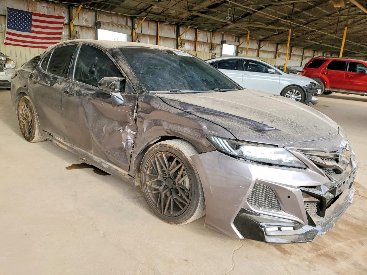 2019 Toyota Camry Se - Фото 4