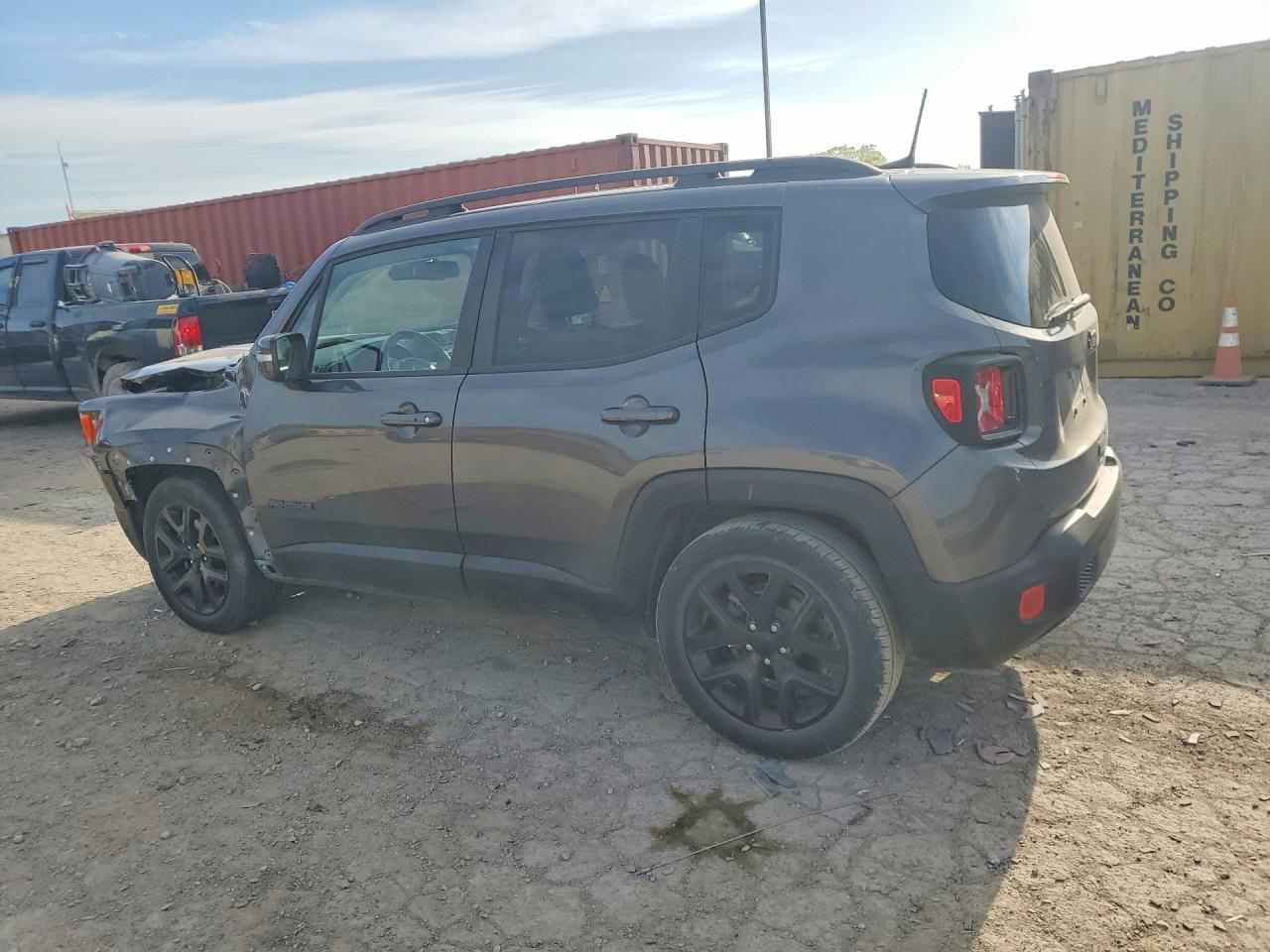 2018 Jeep Renegade Latitude - Фото 2