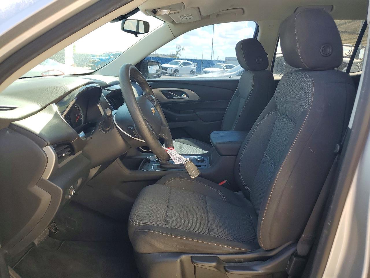 2020 Chevrolet Traverse Ls - Фото 7