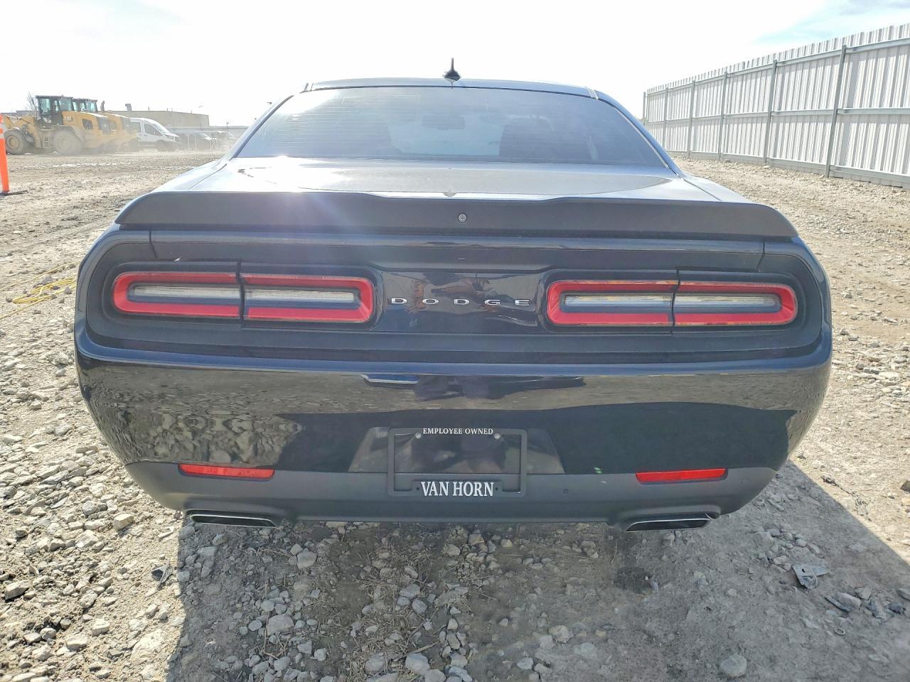 2018 Dodge Challenger R - Image 6