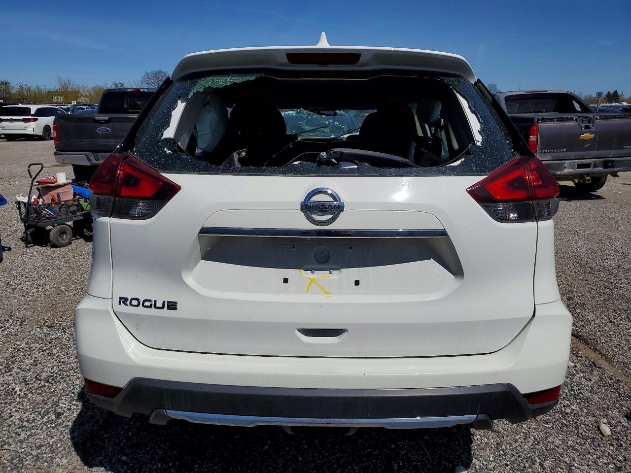 2019 Nissan Rogue S - Image 6