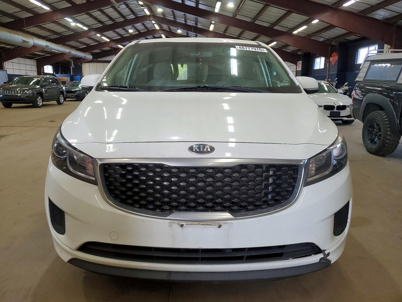 2017 Kia Sedona Lx - Image 5