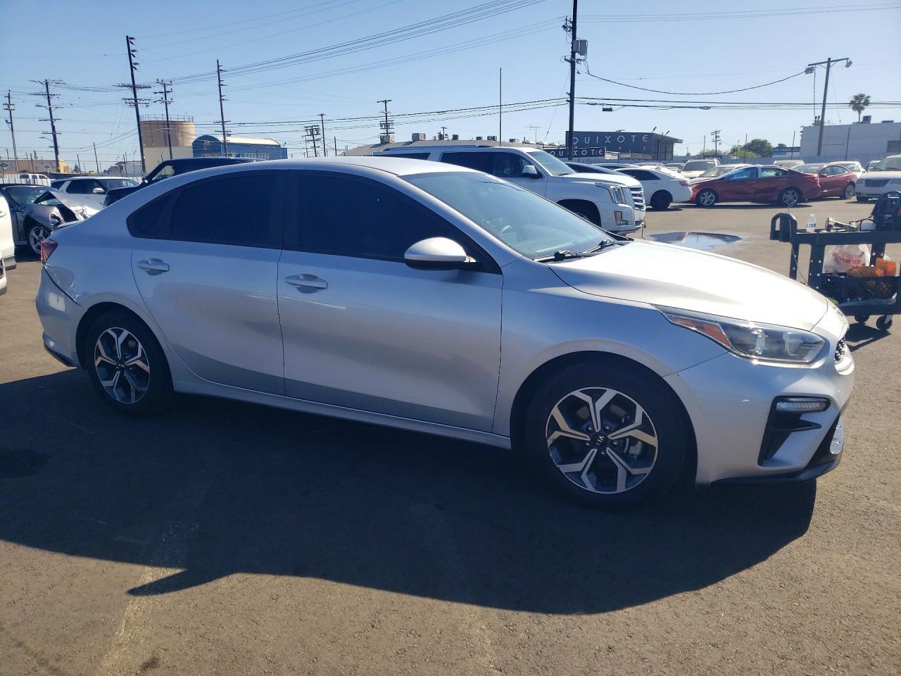 2019 Kia Forte Lxs - Фото 4