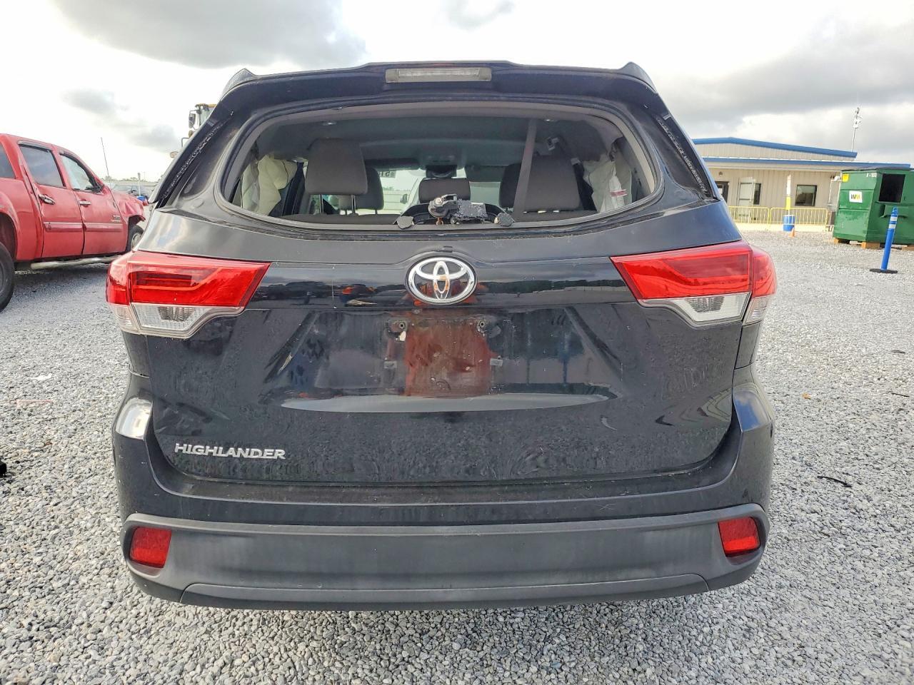 2018 Toyota Highlander Le - Фото 6