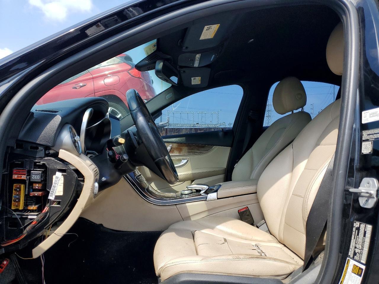 2015 Mercedes-Benz C 300 - Image 7