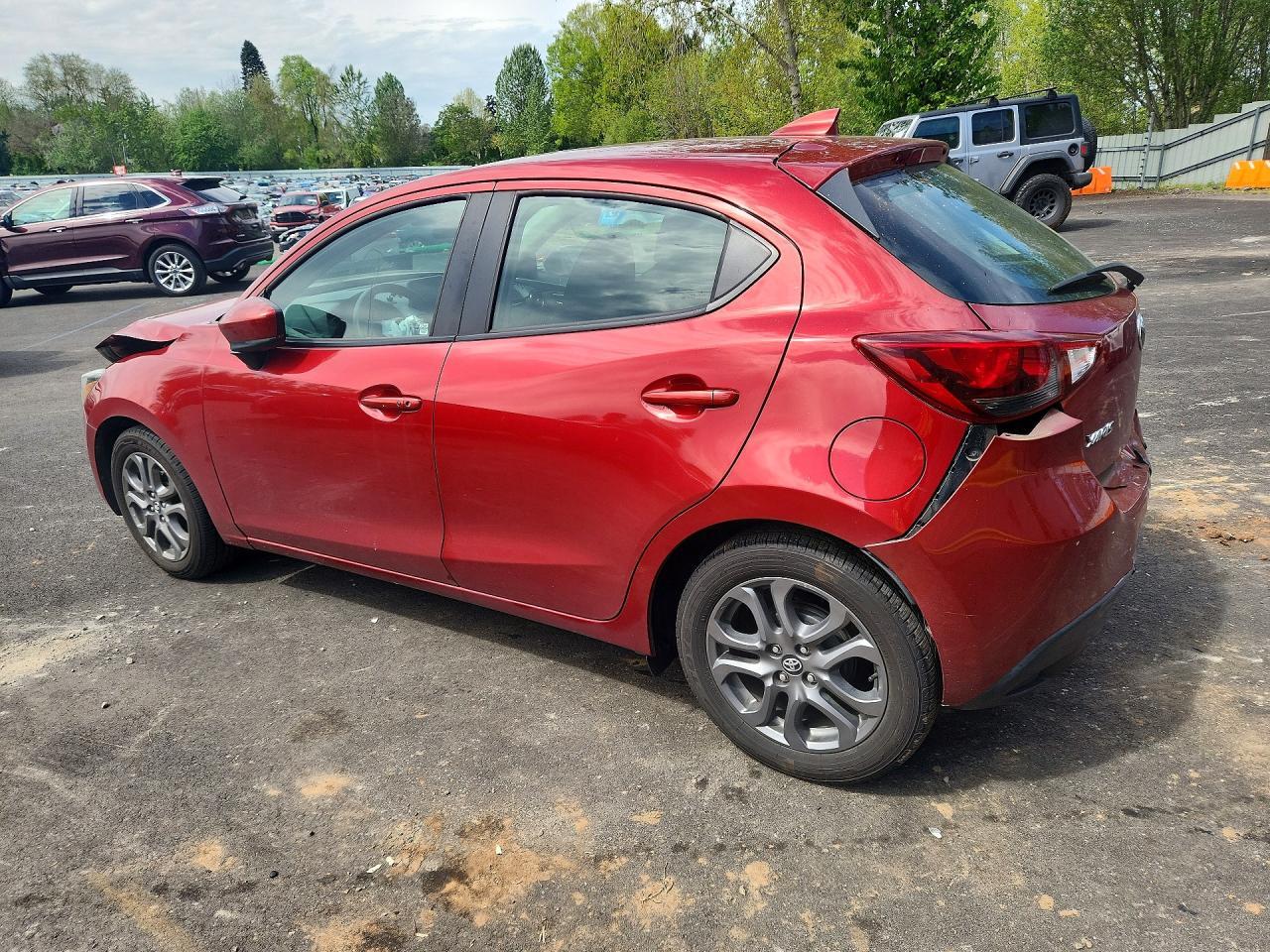 2020 Toyota Yaris Hatchback Le - Фото 2