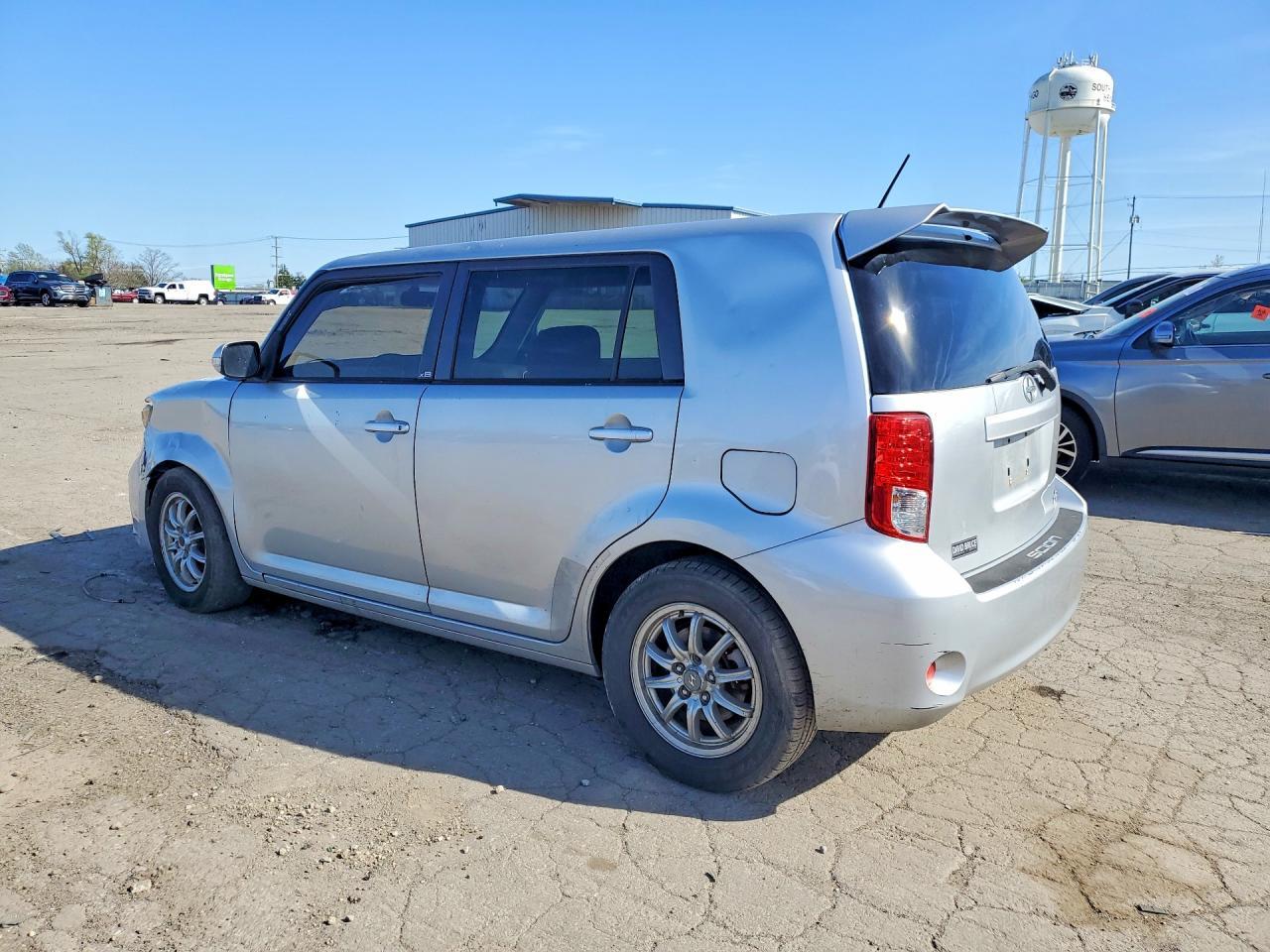 2012 Scion Xb Base - Фото 2