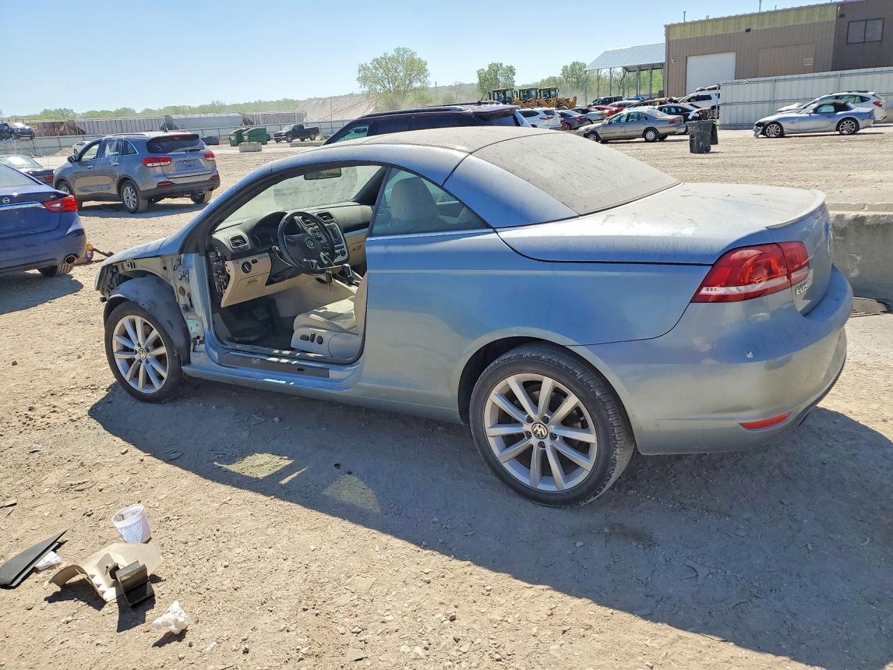 2015 Volkswagen Eos Komfort - Фото 2
