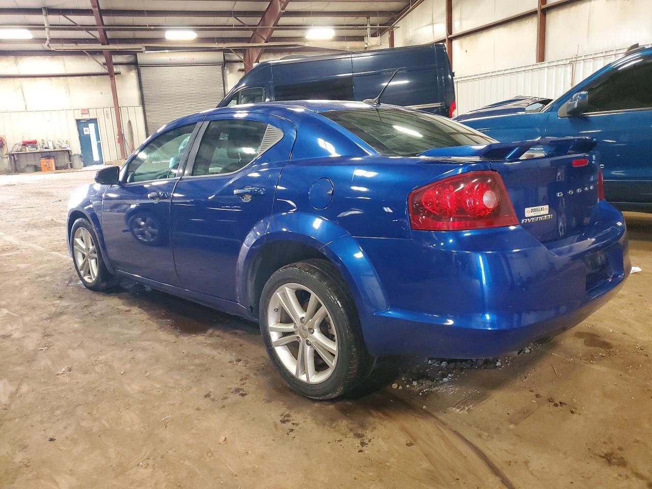 2012 Dodge Avenger Sxt - Image 2
