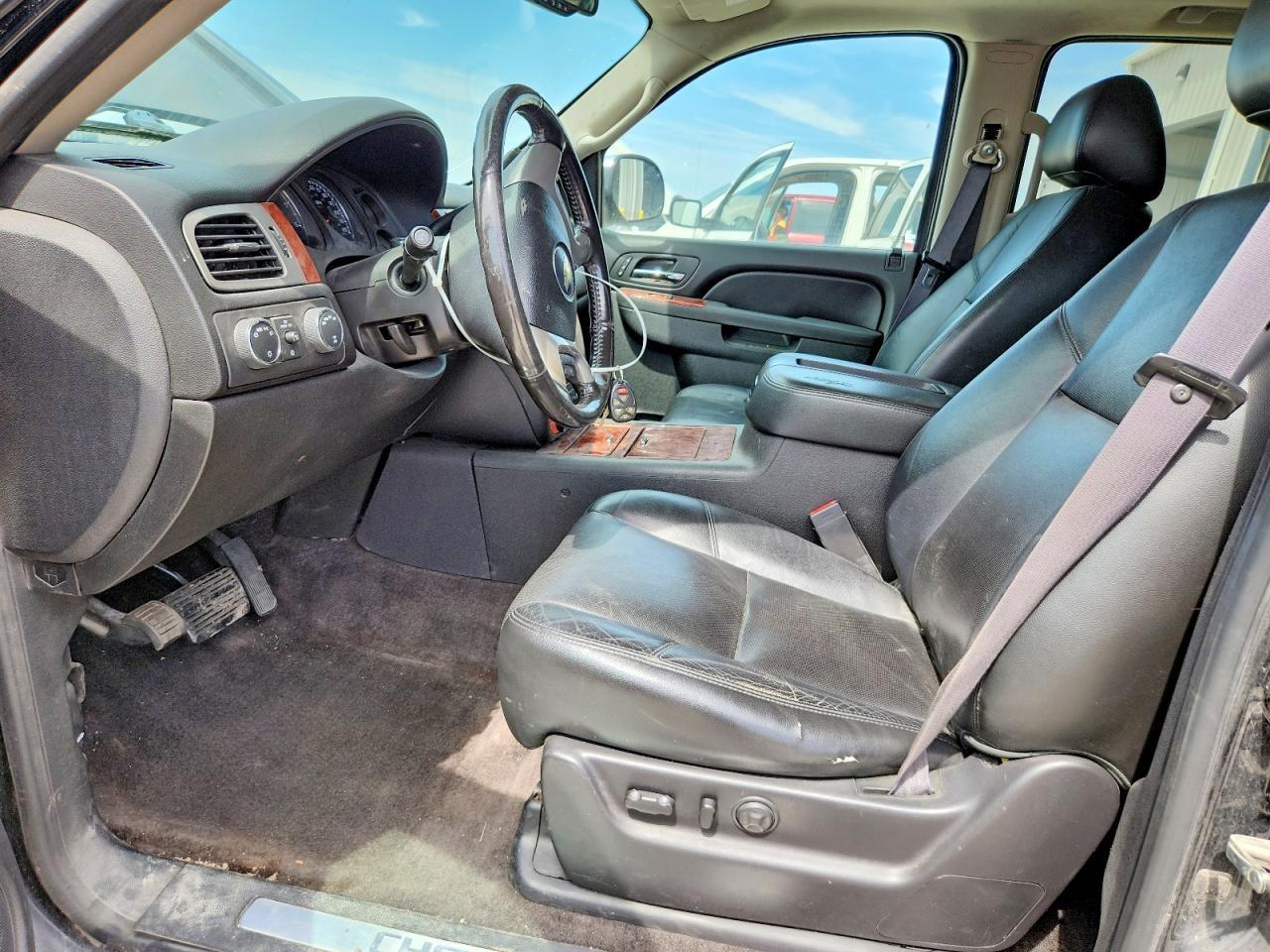 2013 Chevrolet Suburban K1500 Ltz - Image 7