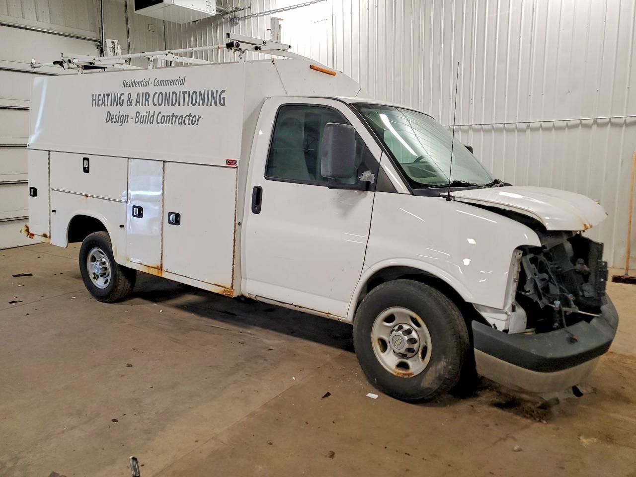 2014 Chevrolet Express G3500 - Image 4