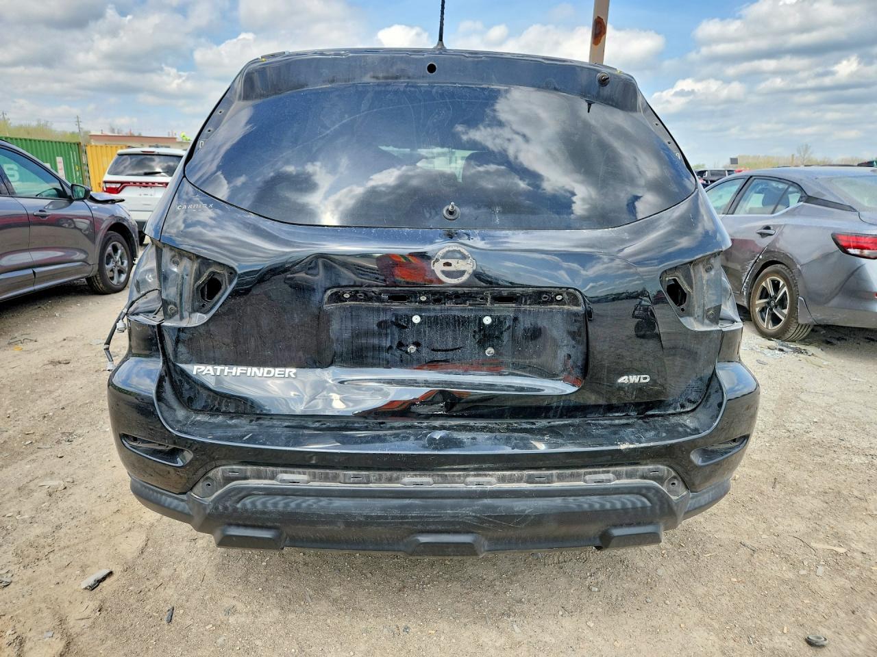 2018 Nissan Pathfinder S - Фото 6