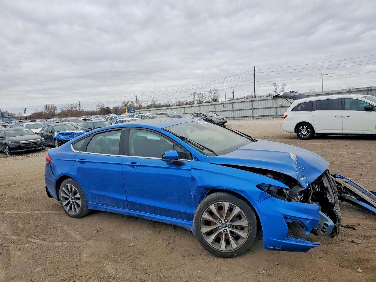 2020 Ford Fusion Se - Фото 4
