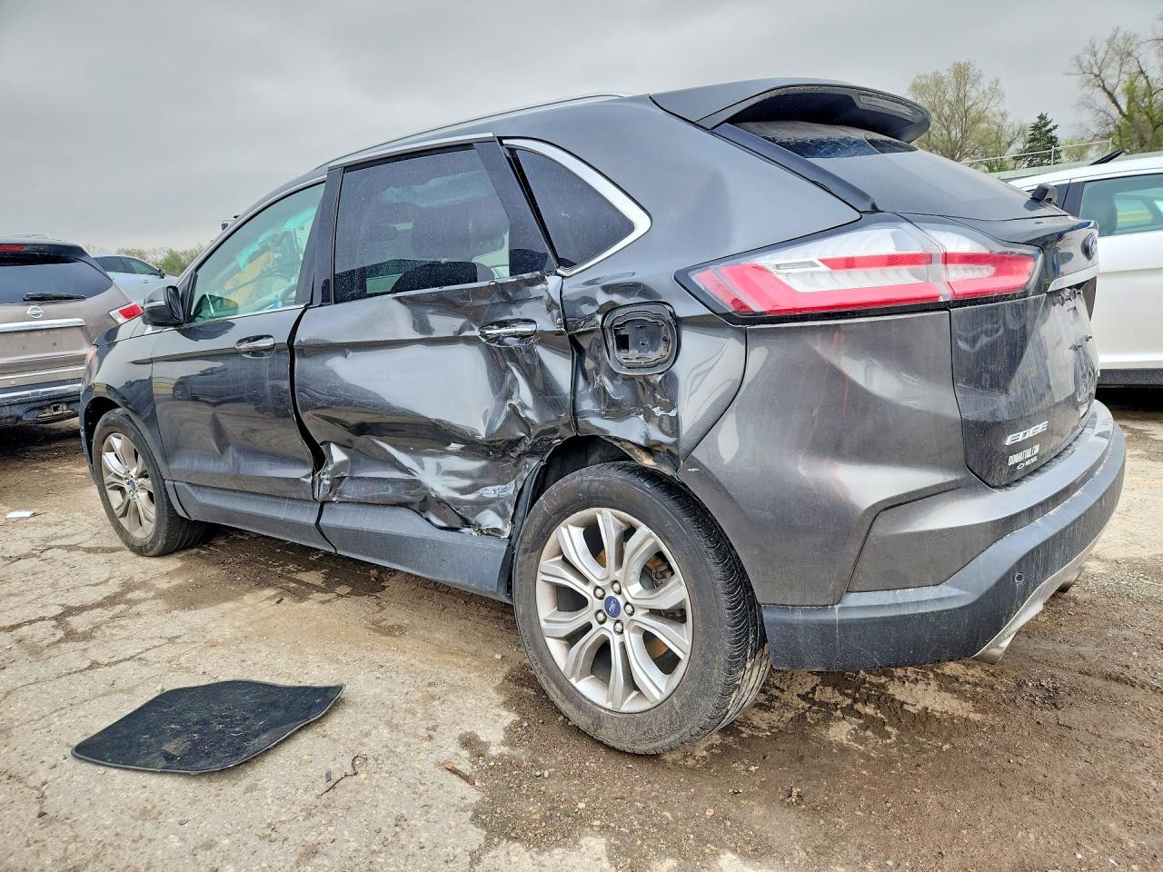 2019 Ford Edge Titanium - Фото 2